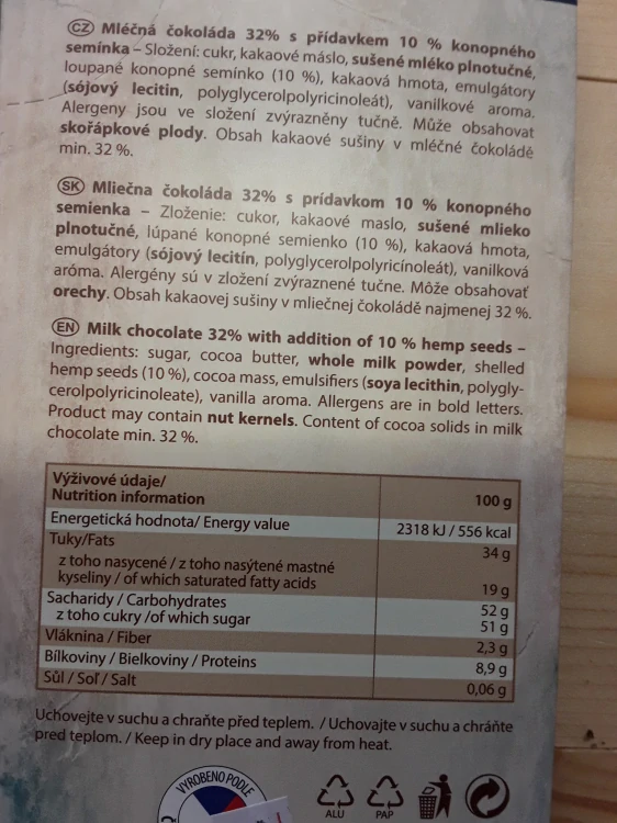 Mléčná čokoláda s konopnými semínky