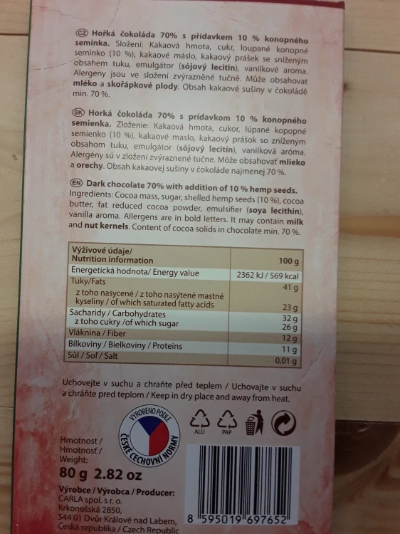 70% hořká čokoláda s konopnými semínky