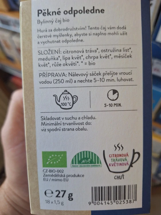 Čaj pěkné odpoledne