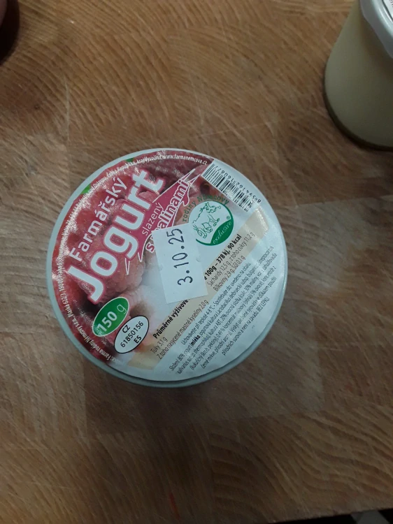 Jogurt s malinami