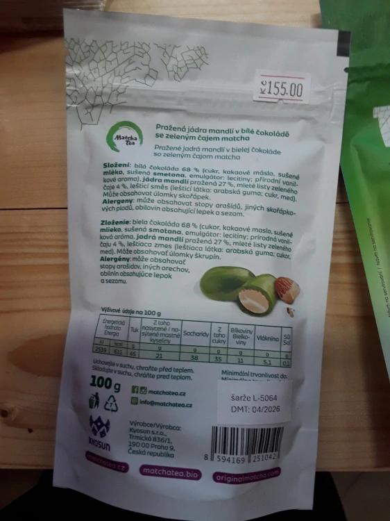 Mandle v Matcha tea čokoládě 