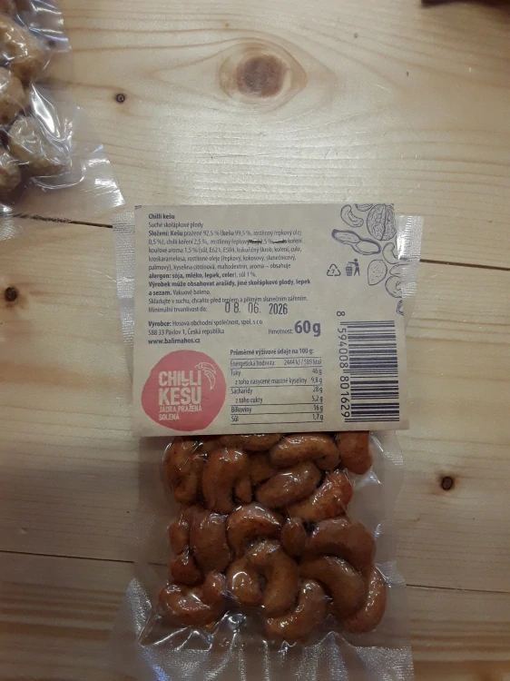 Chilli kešu jádra poražená solená
