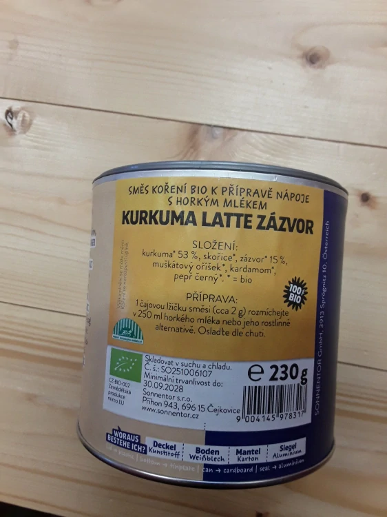 Kurkuma latte zázvor 