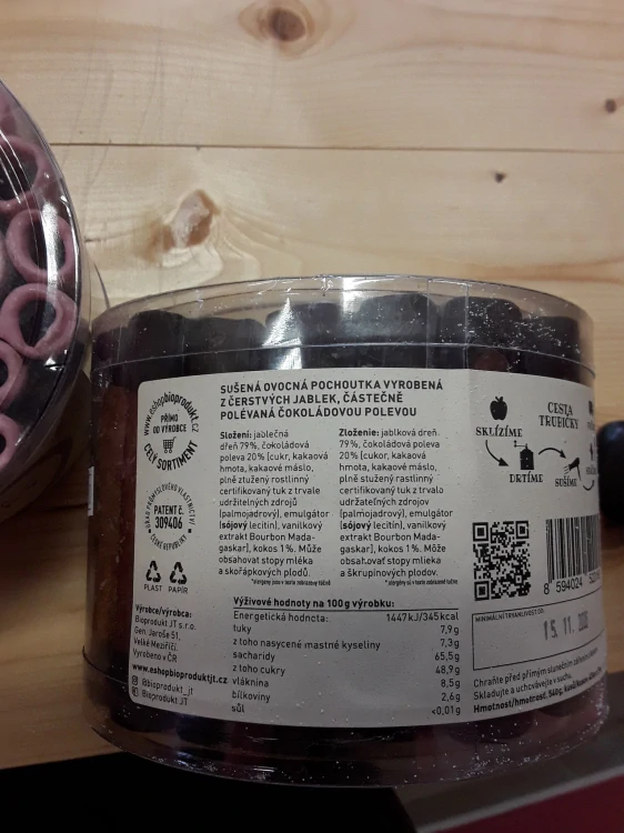 Jablečné trubičky s čokoládou polevou