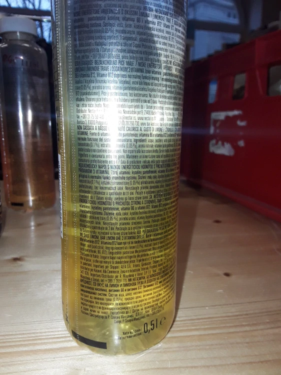 Nesycený nealkoholický nápoj  příchuť citron a citronová tráva 