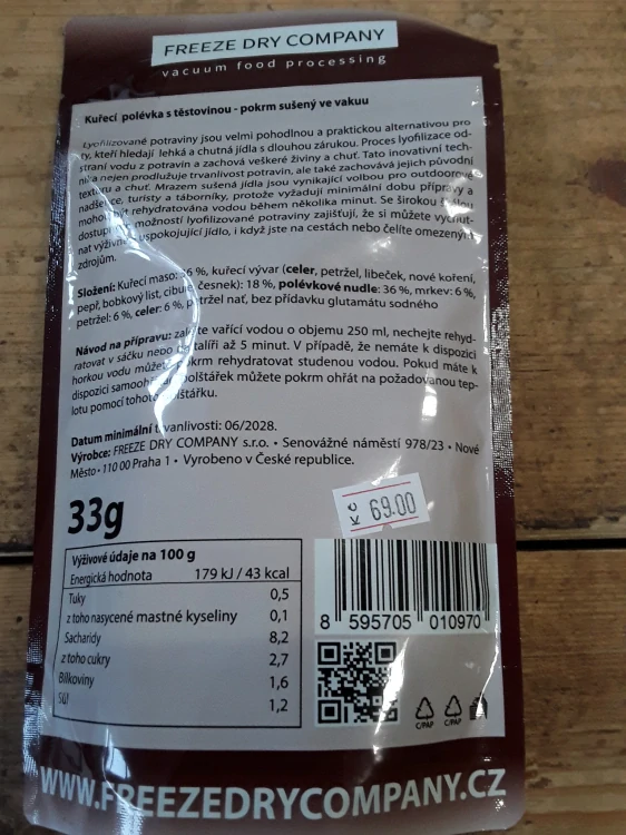 Kuřecí polévka s těstovinami