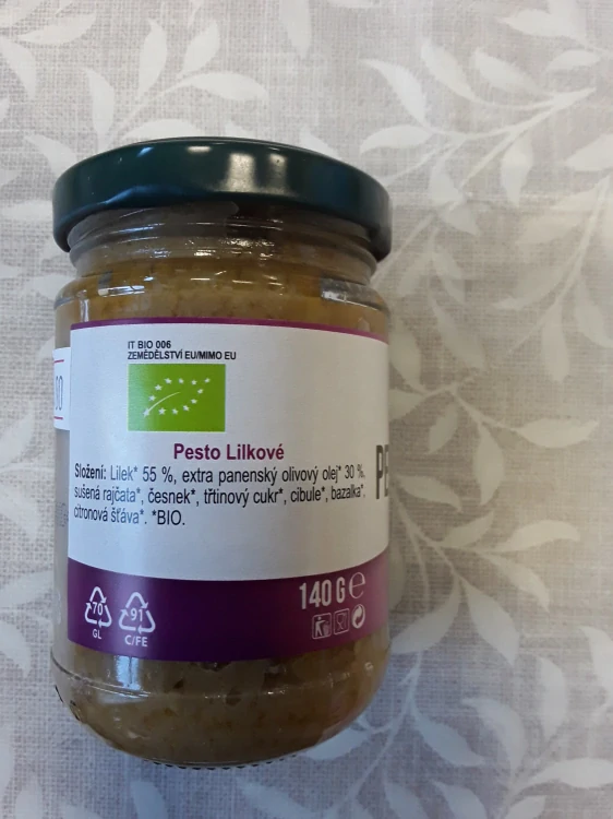 Pesto lilkové