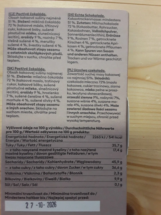 Mléčná čokoláda 51% z kousky ovoce