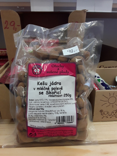 Kešu jádra v mléčné polevě se skořicí