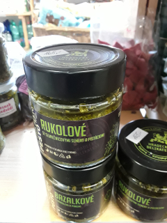 Rukolové pesto se slunečnicovými semínky a pistáciemi