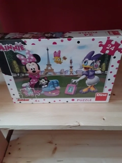 Puzzle Minnie v paříži 