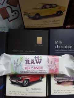 Raw tyčinka jahoda s levandulí