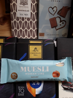 Müsli tyčinka oříšková