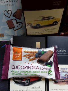Celozrnné sušenky s borůvkovou náplní