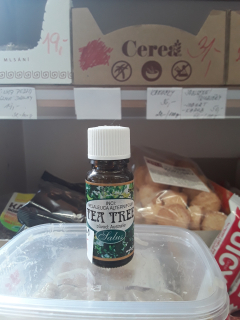 Esenciální olej tea tree