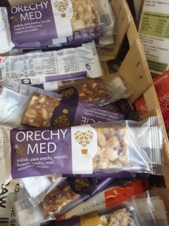 Tyčinka s ořechy a medem