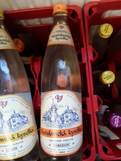 Vratislavická kyselka přírodně perlivá pomeranč 