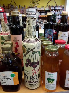 Višňový sirup