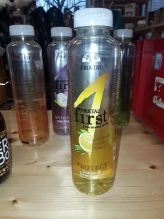Nesycený nealkoholický nápoj  příchuť citron a citronová tráva 