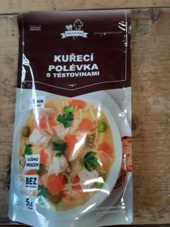 Kuřecí polévka s těstovinami